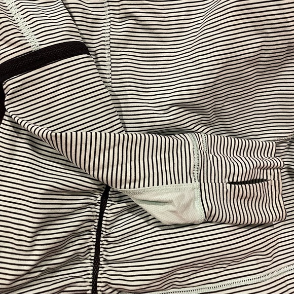 Lululemon Striped Mint Green 1/4 zip - Picture 4 of 6